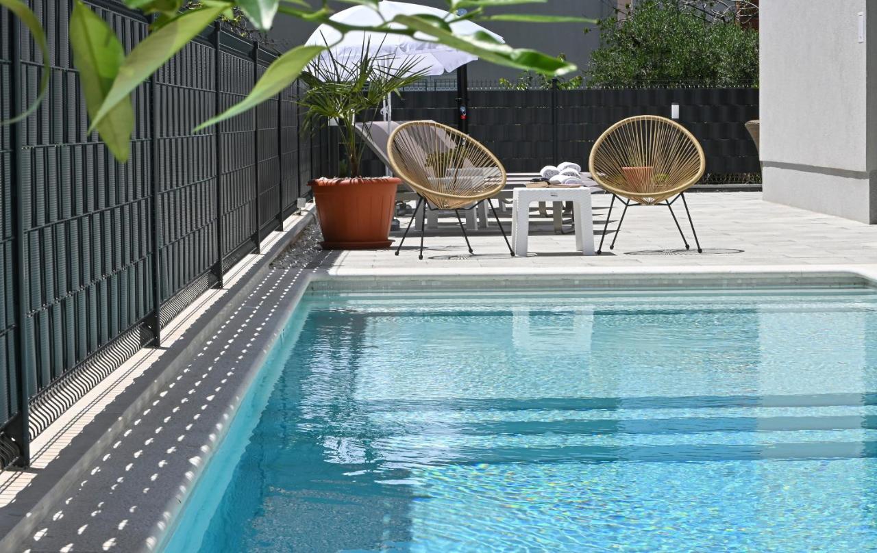 Luxury Apartment Maravic With Private Pool تروغير المظهر الخارجي الصورة
