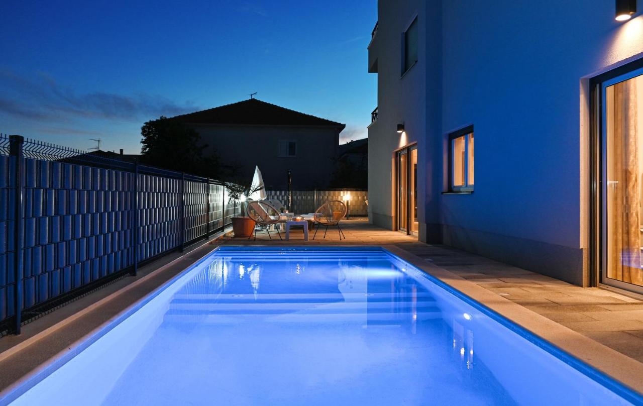 Luxury Apartment Maravic With Private Pool تروغير المظهر الخارجي الصورة