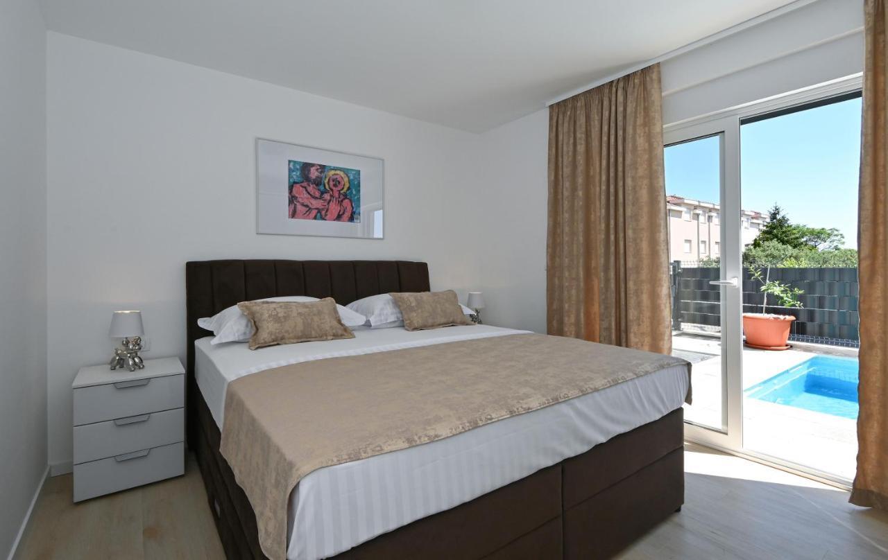 Luxury Apartment Maravic With Private Pool تروغير المظهر الخارجي الصورة