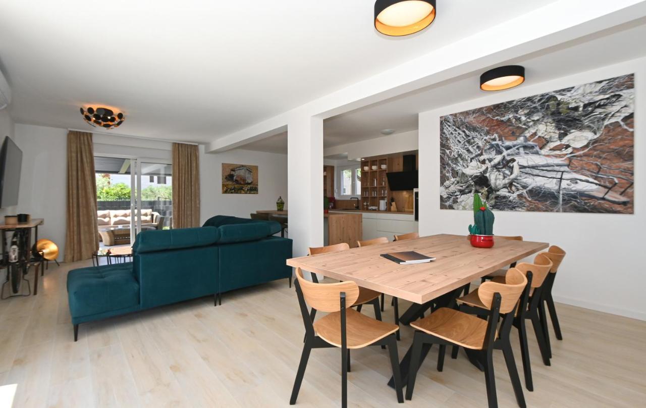 Luxury Apartment Maravic With Private Pool تروغير المظهر الخارجي الصورة